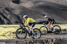 Cecily Decker (Scuderia Pinarello) leads Karolina Migon (PAS Racing) at 2024 The Rift Gravel